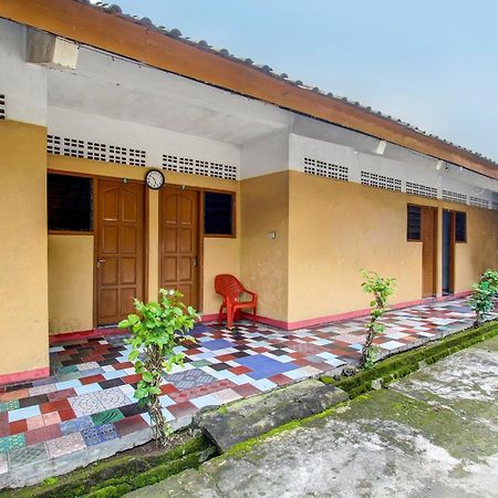 Spot On 92336 Hotel Sukowati Solo Екстериор снимка