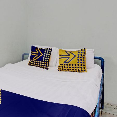 Spot On 92336 Hotel Sukowati Solo Екстериор снимка