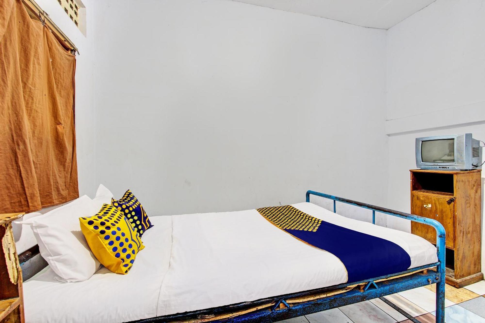Spot On 92336 Hotel Sukowati Solo Екстериор снимка