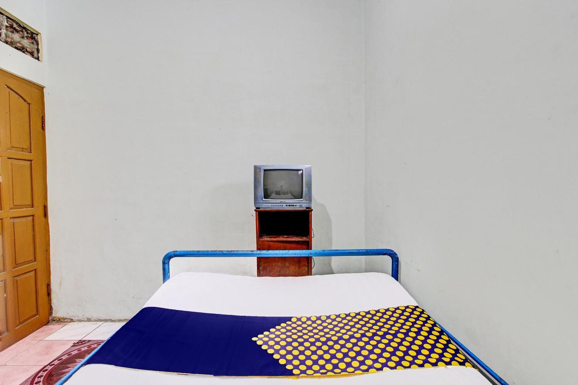 Spot On 92336 Hotel Sukowati Solo Екстериор снимка