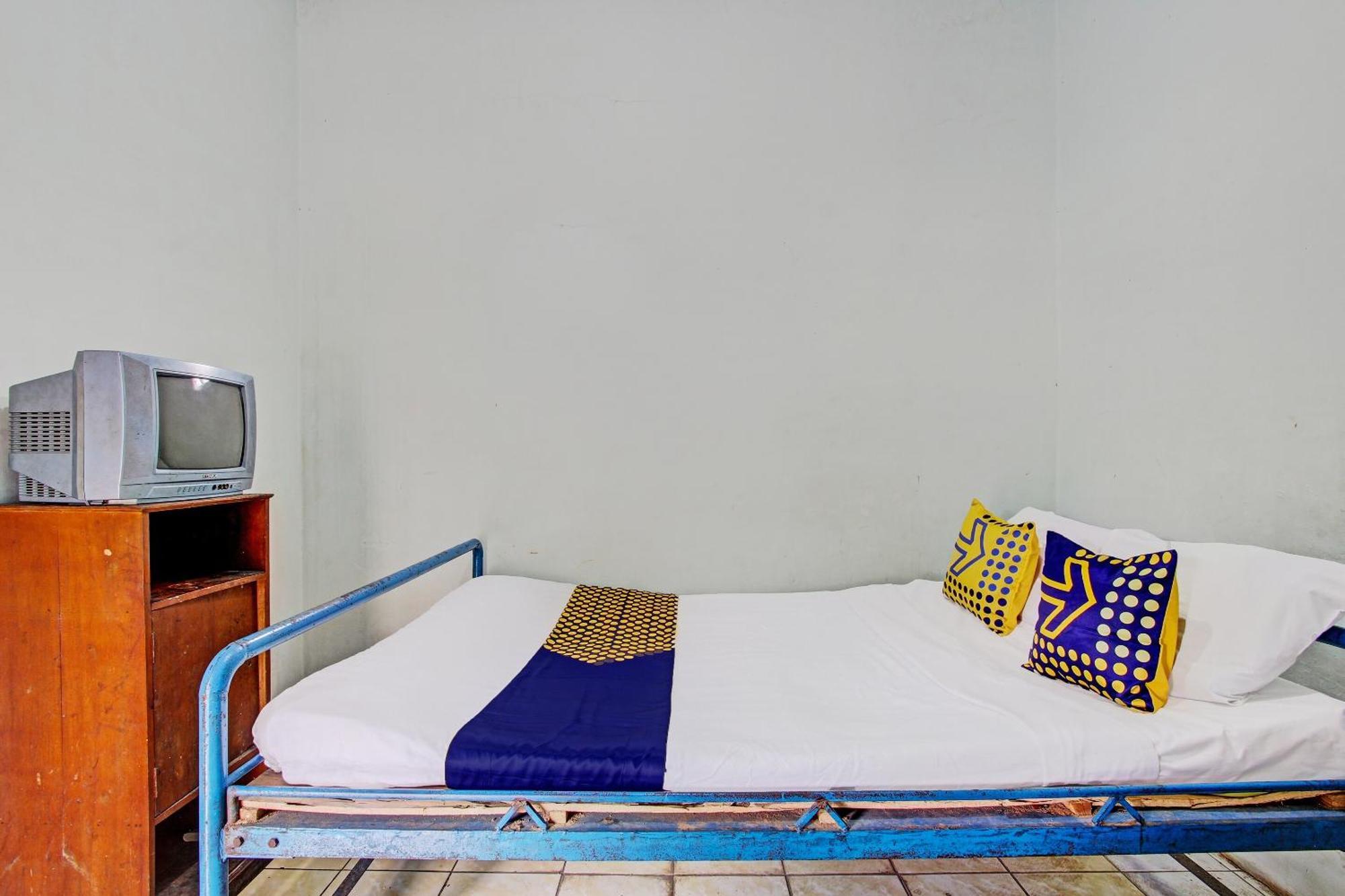 Spot On 92336 Hotel Sukowati Solo Екстериор снимка