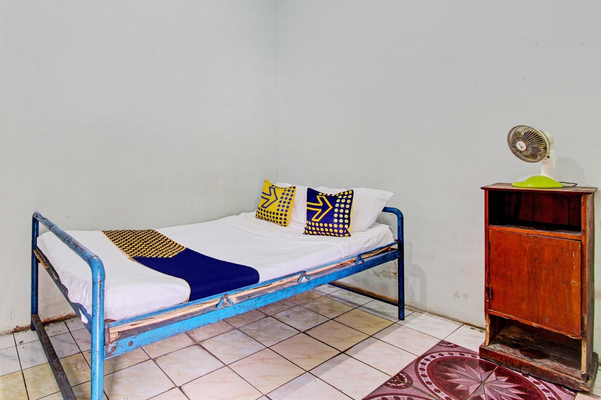 Spot On 92336 Hotel Sukowati Solo Екстериор снимка
