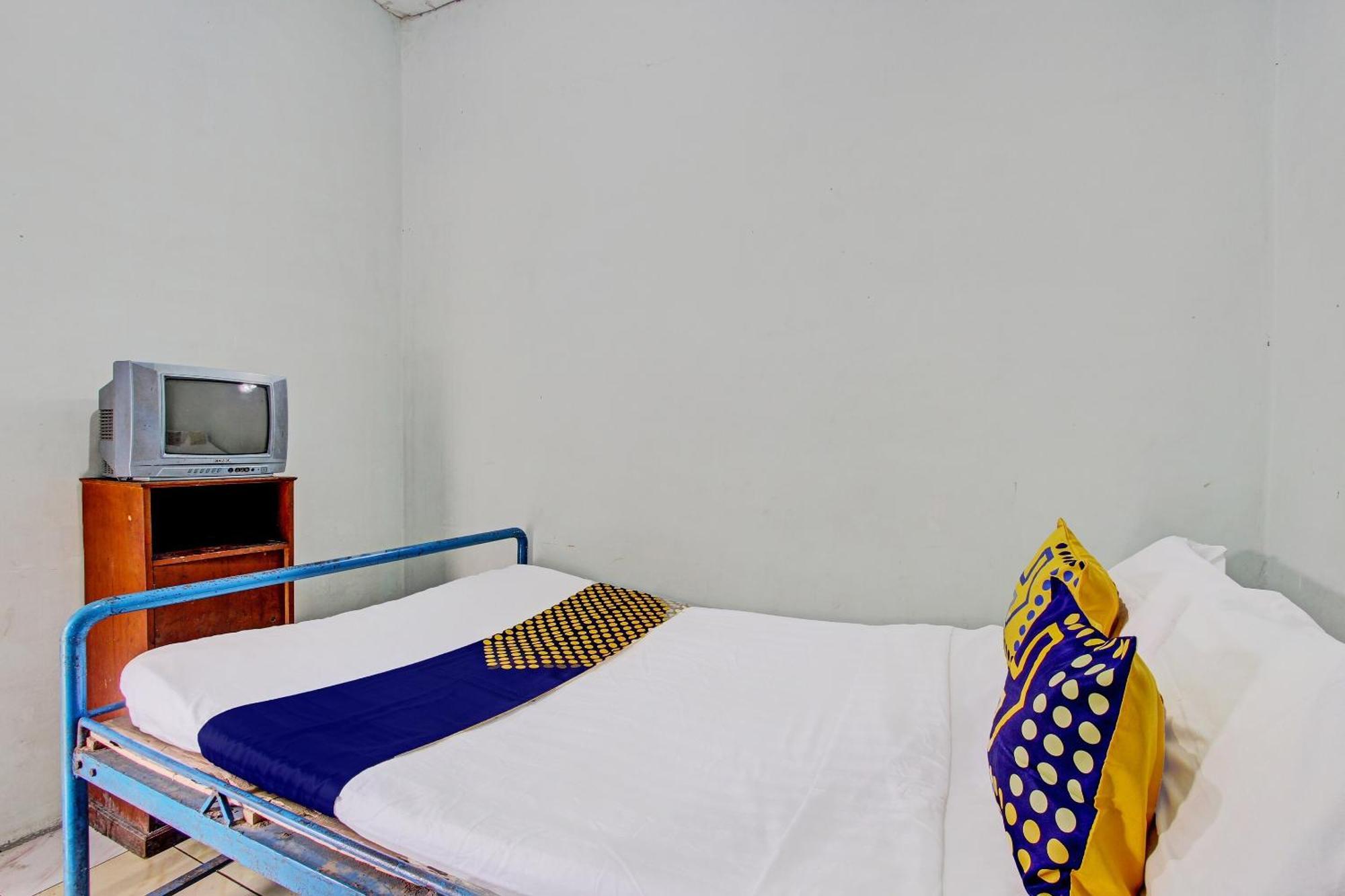 Spot On 92336 Hotel Sukowati Solo Екстериор снимка